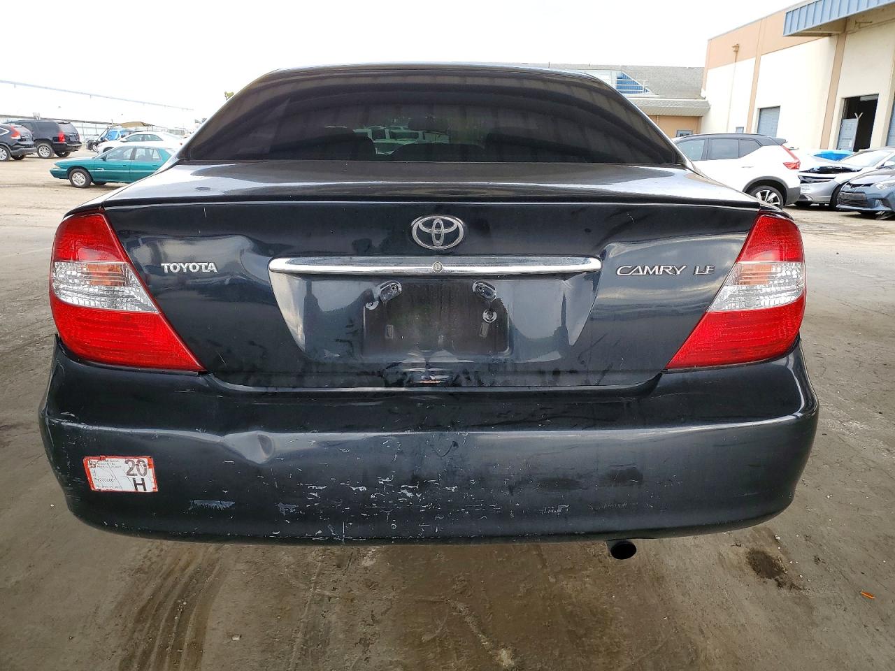 2004 TOYOTA CAMRY LE photo 6