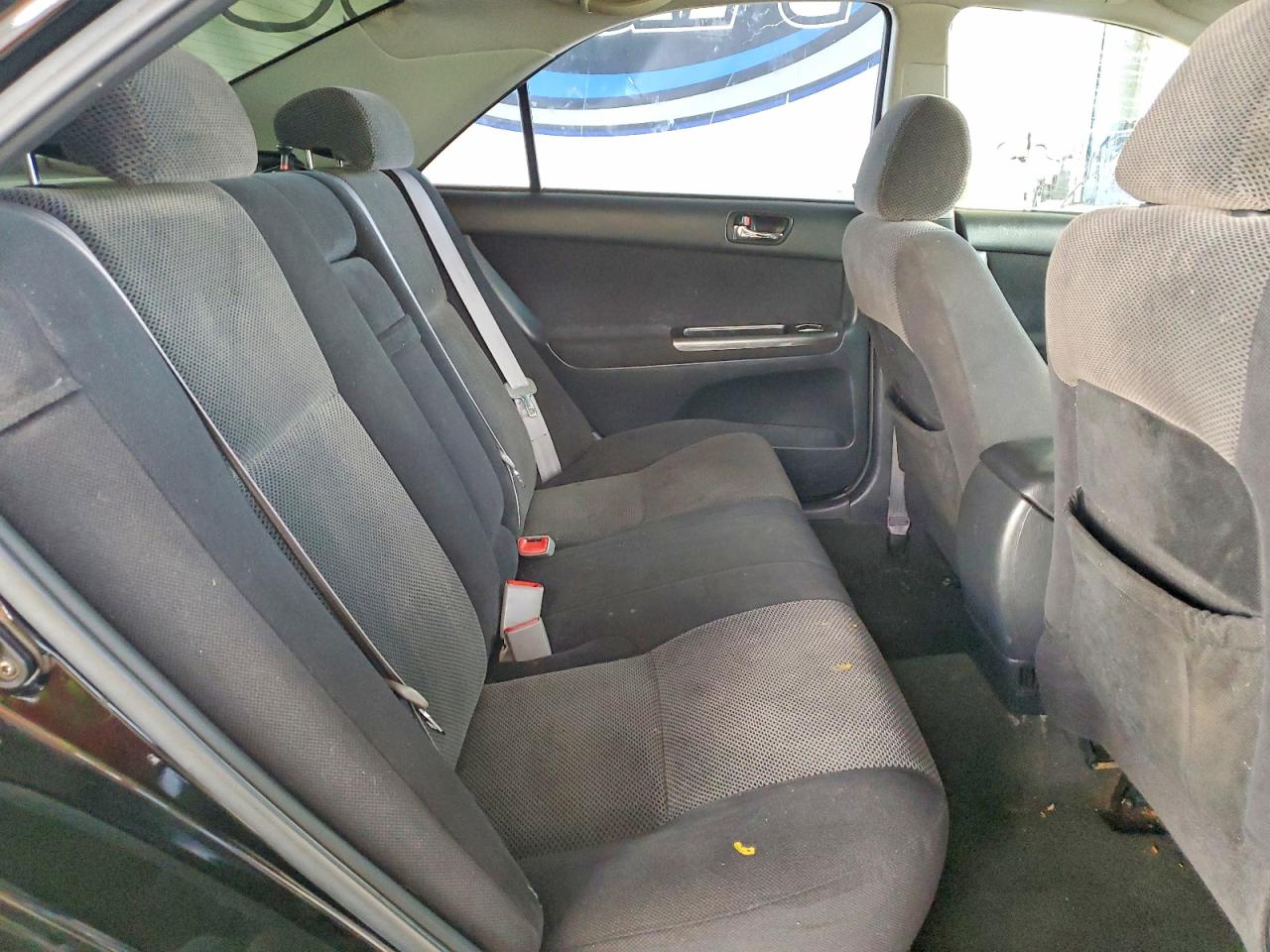 2004 TOYOTA CAMRY LE photo 10