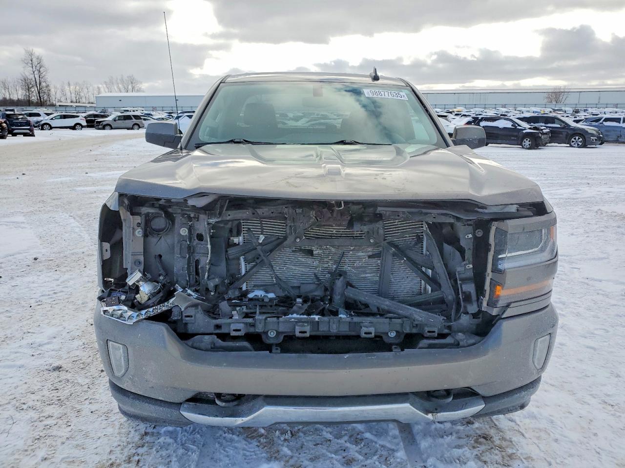 2017 CHEVROLET SILVERADO K1500 LT photo 5