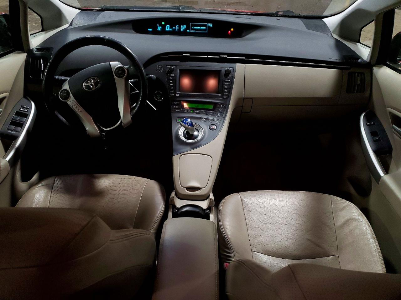 2010 TOYOTA PRIUS photo 8