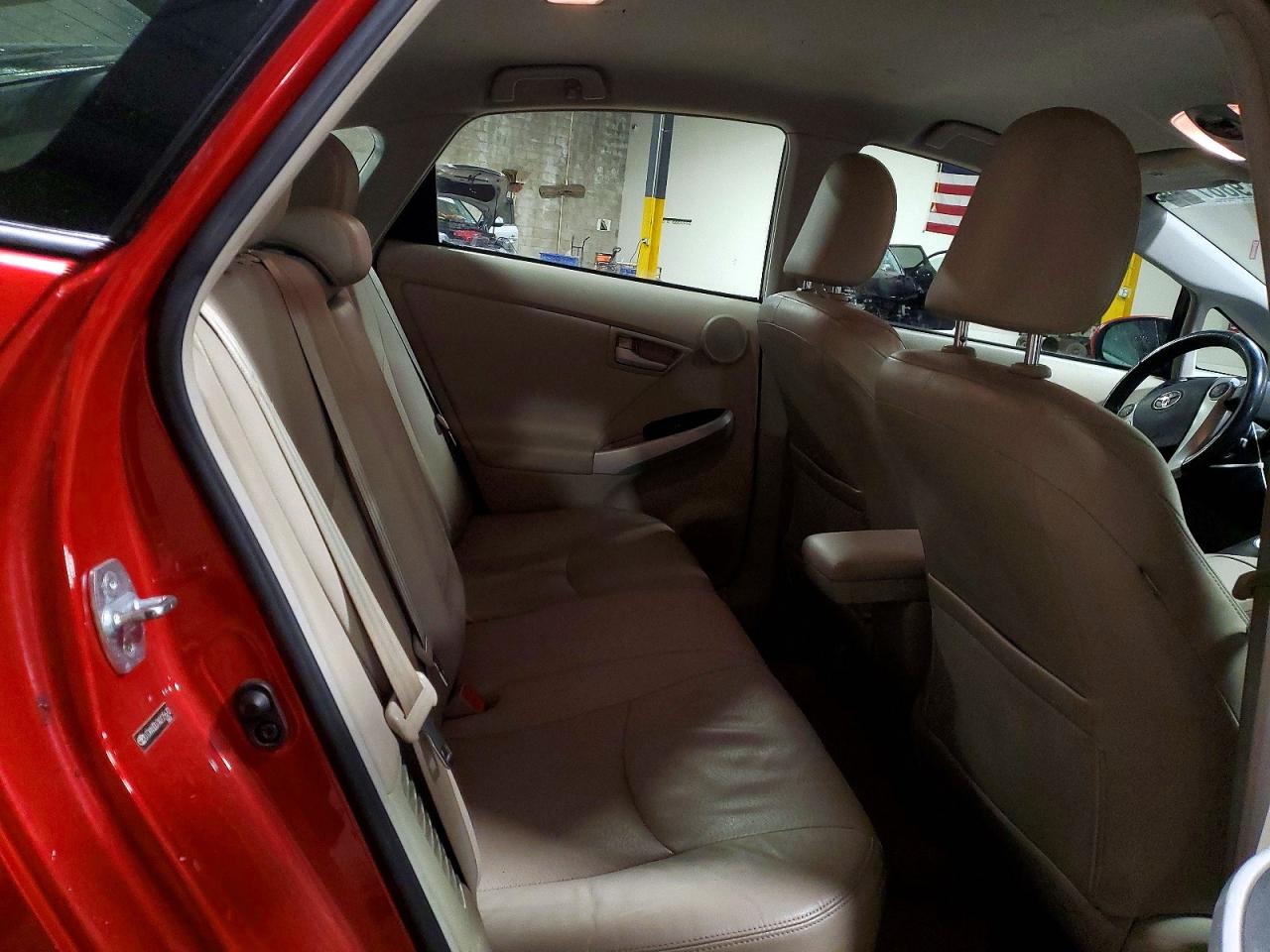 2010 TOYOTA PRIUS photo 10