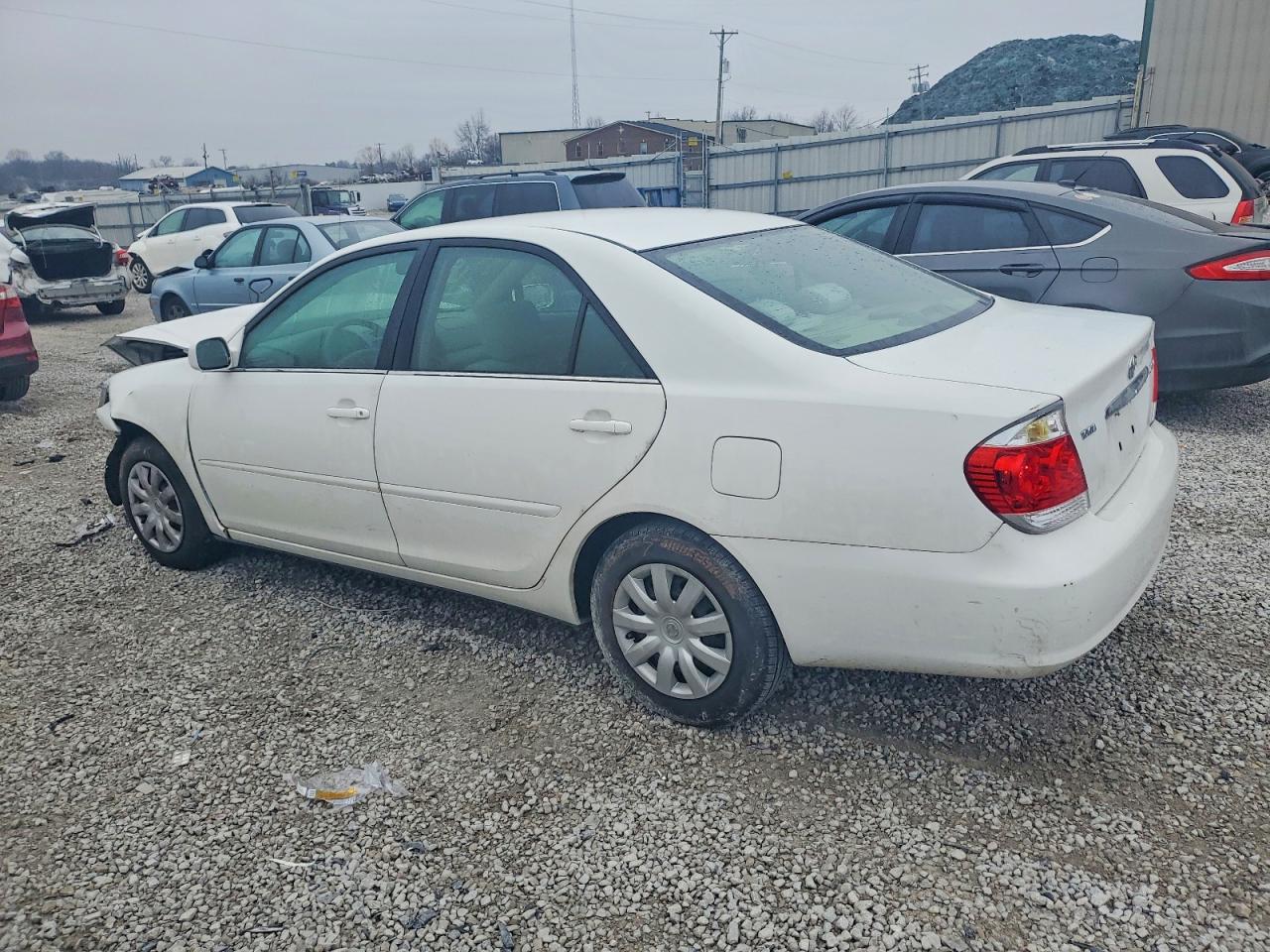 2006 TOYOTA CAMRY LE photo 4