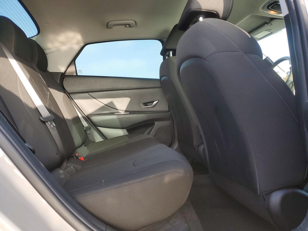2023 HYUNDAI ELANTRA SEL photo 10