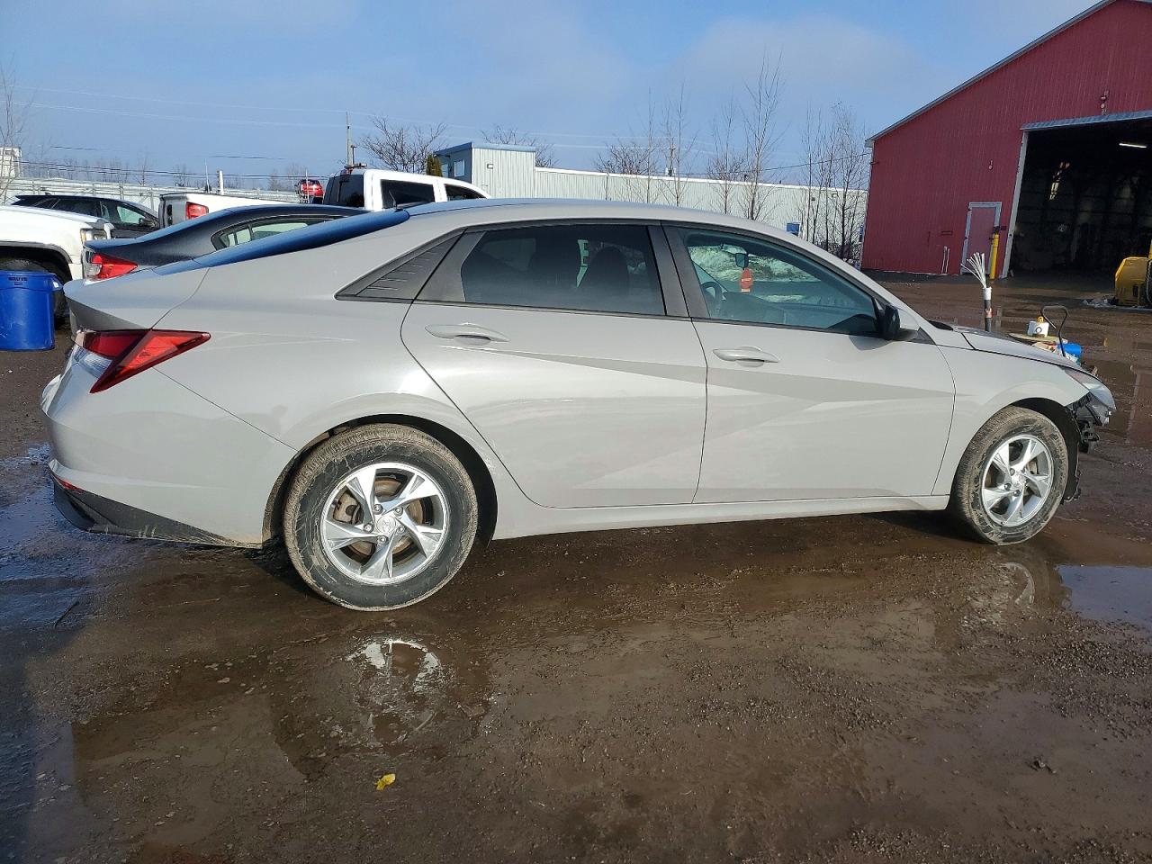 2023 HYUNDAI ELANTRA SEL photo 3
