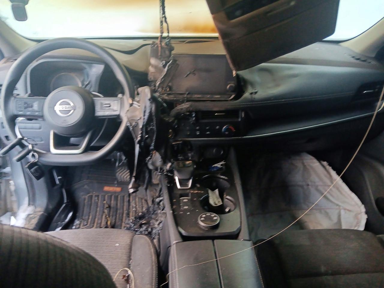 2021 NISSAN ROGUE S photo 8