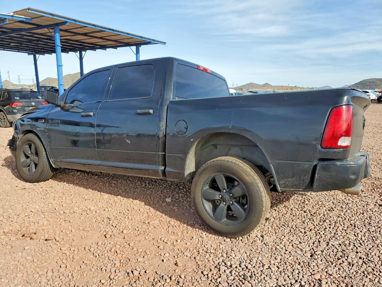 2017 RAM 1500 ST photo 3