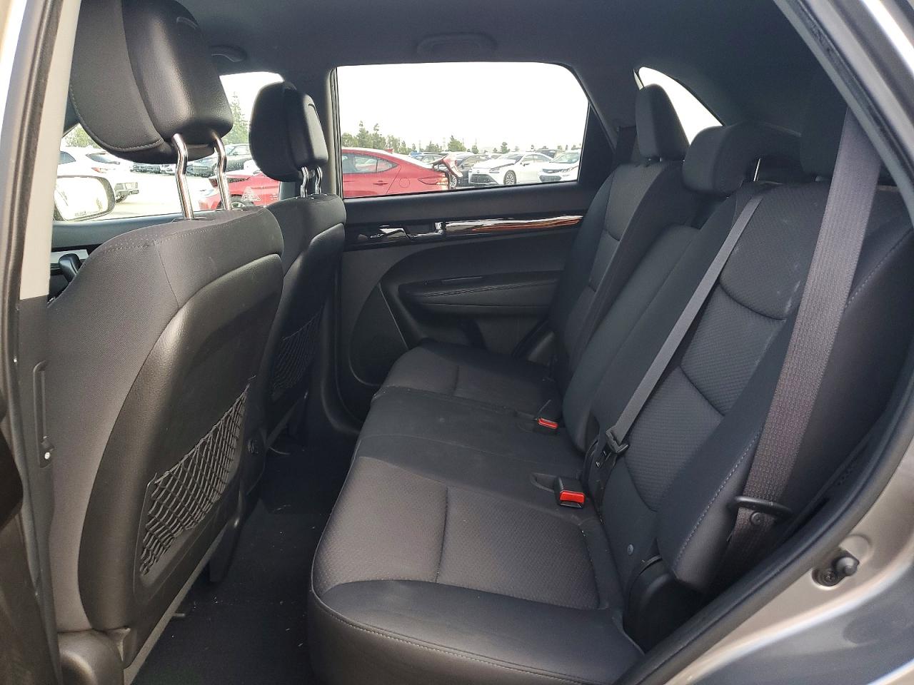 2011 KIA SORENTO BASE photo 11
