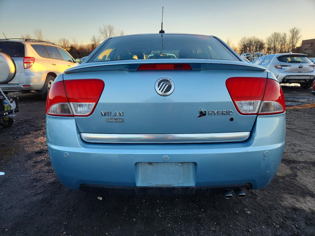 2010 MERCURY MILAN HYBRID photo 6