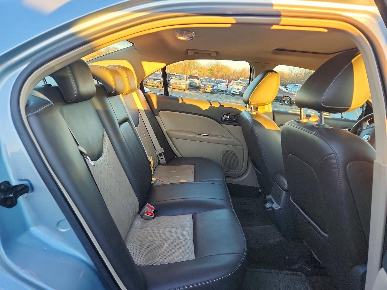 2010 MERCURY MILAN HYBRID photo 10
