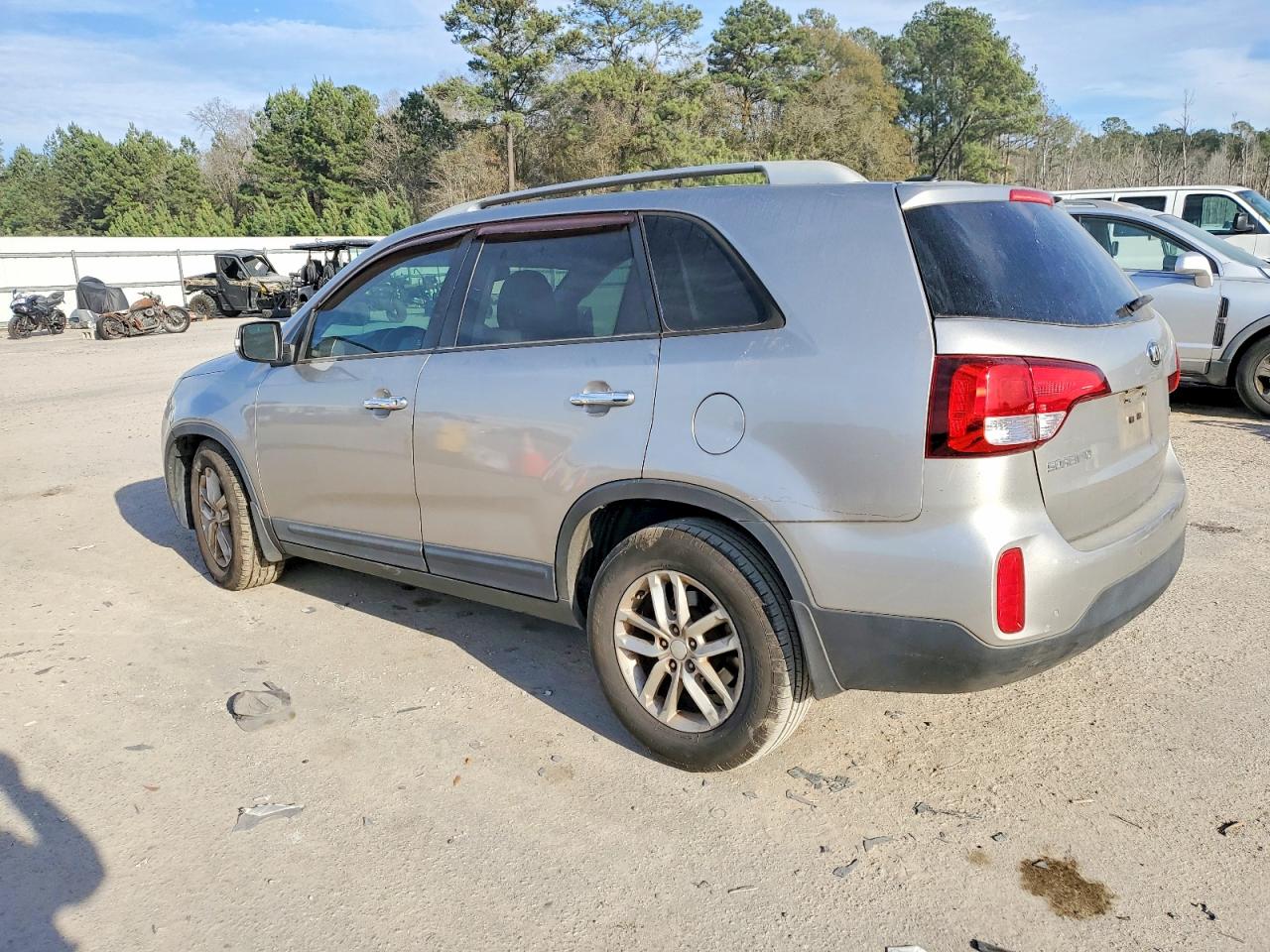 2015 KIA SORENTO LX photo 3