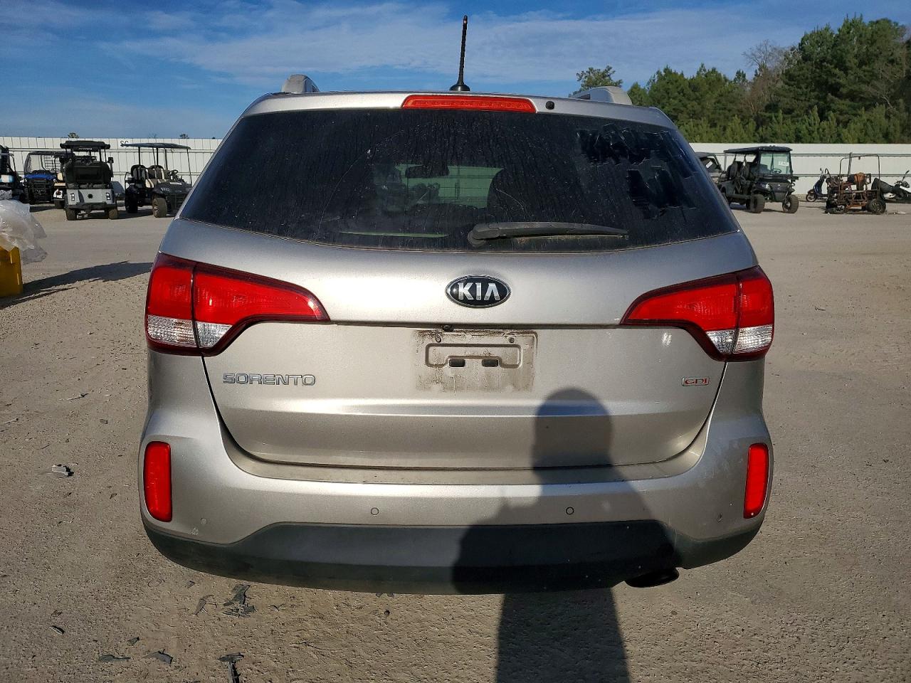 2015 KIA SORENTO LX photo 11