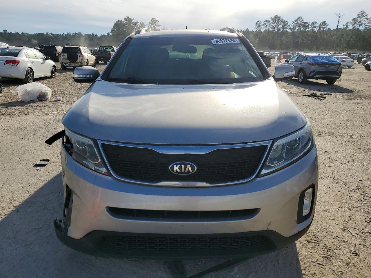 2015 KIA SORENTO LX photo 9