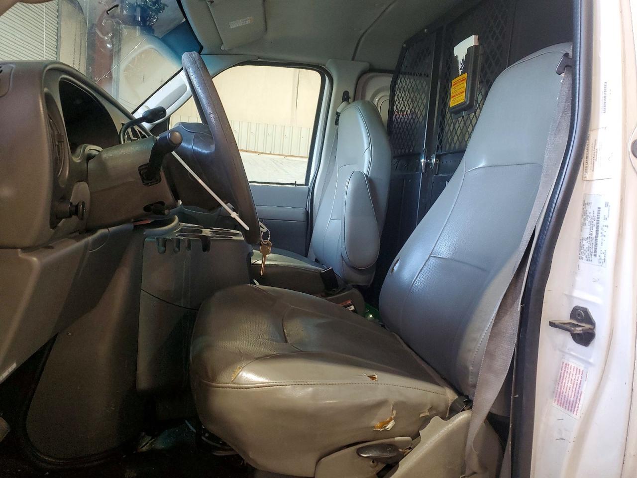 2003 FORD ECONOLINE E250 VAN photo 13