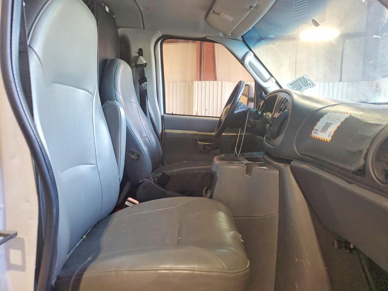 2003 FORD ECONOLINE E250 VAN photo 21