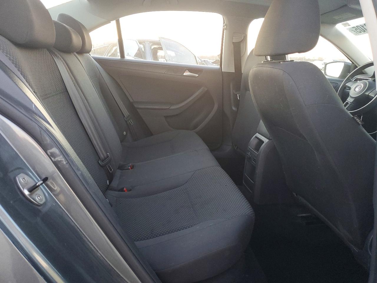 2014 VOLKSWAGEN JETTA BASE photo 10