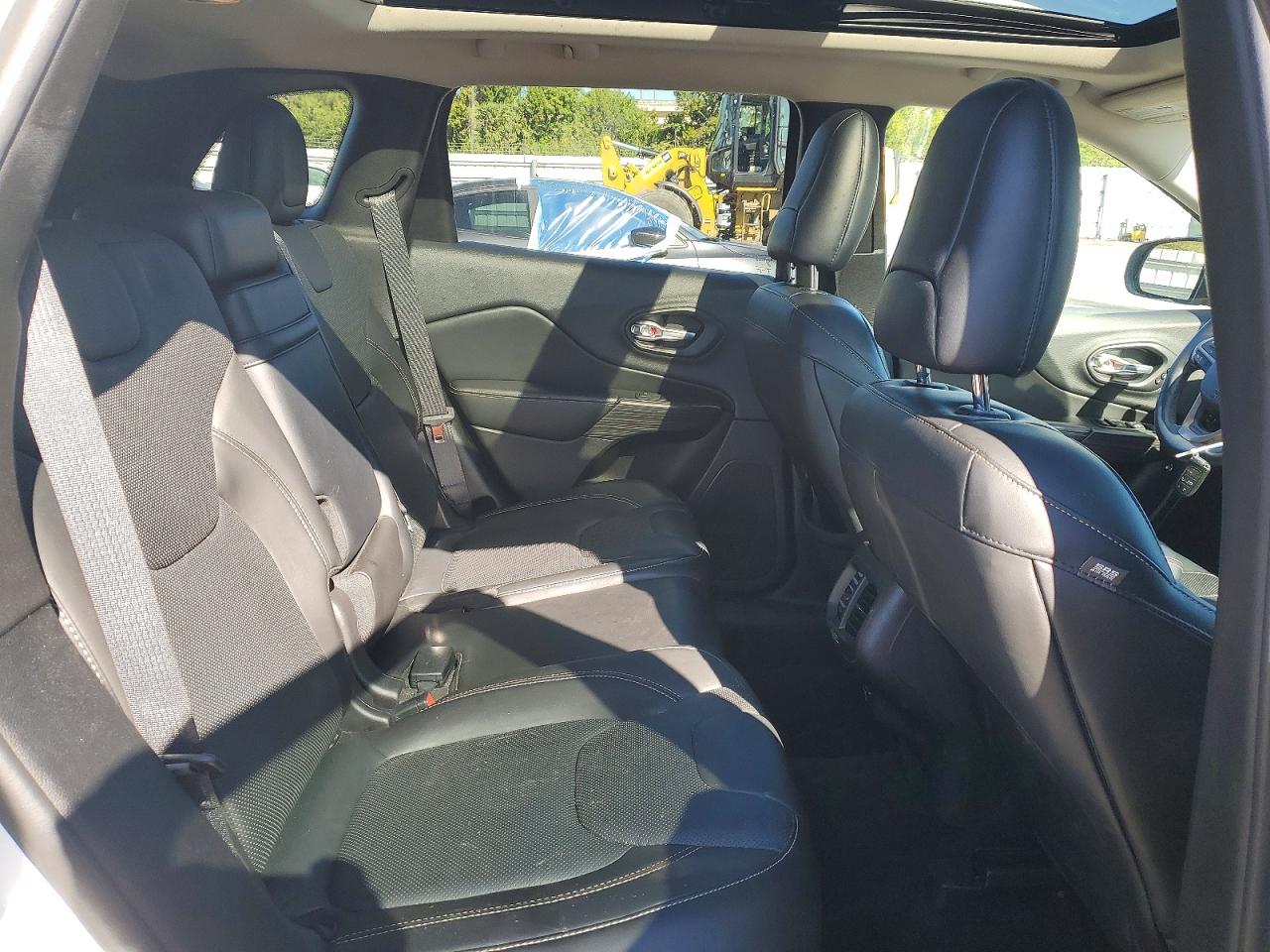 2015 JEEP CHEROKEE LIMITED photo 11
