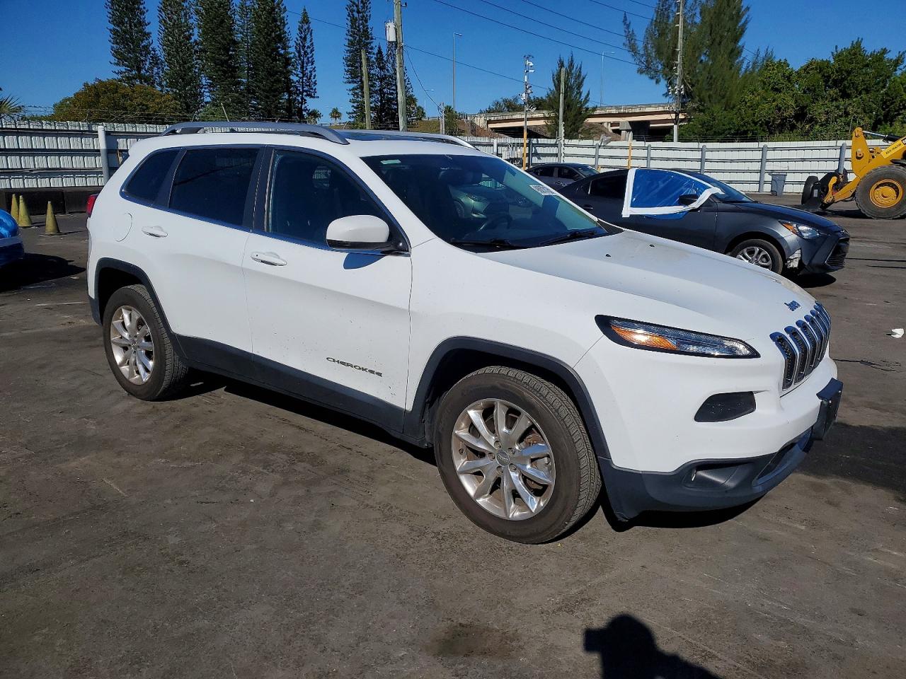 2015 JEEP CHEROKEE LIMITED photo 4