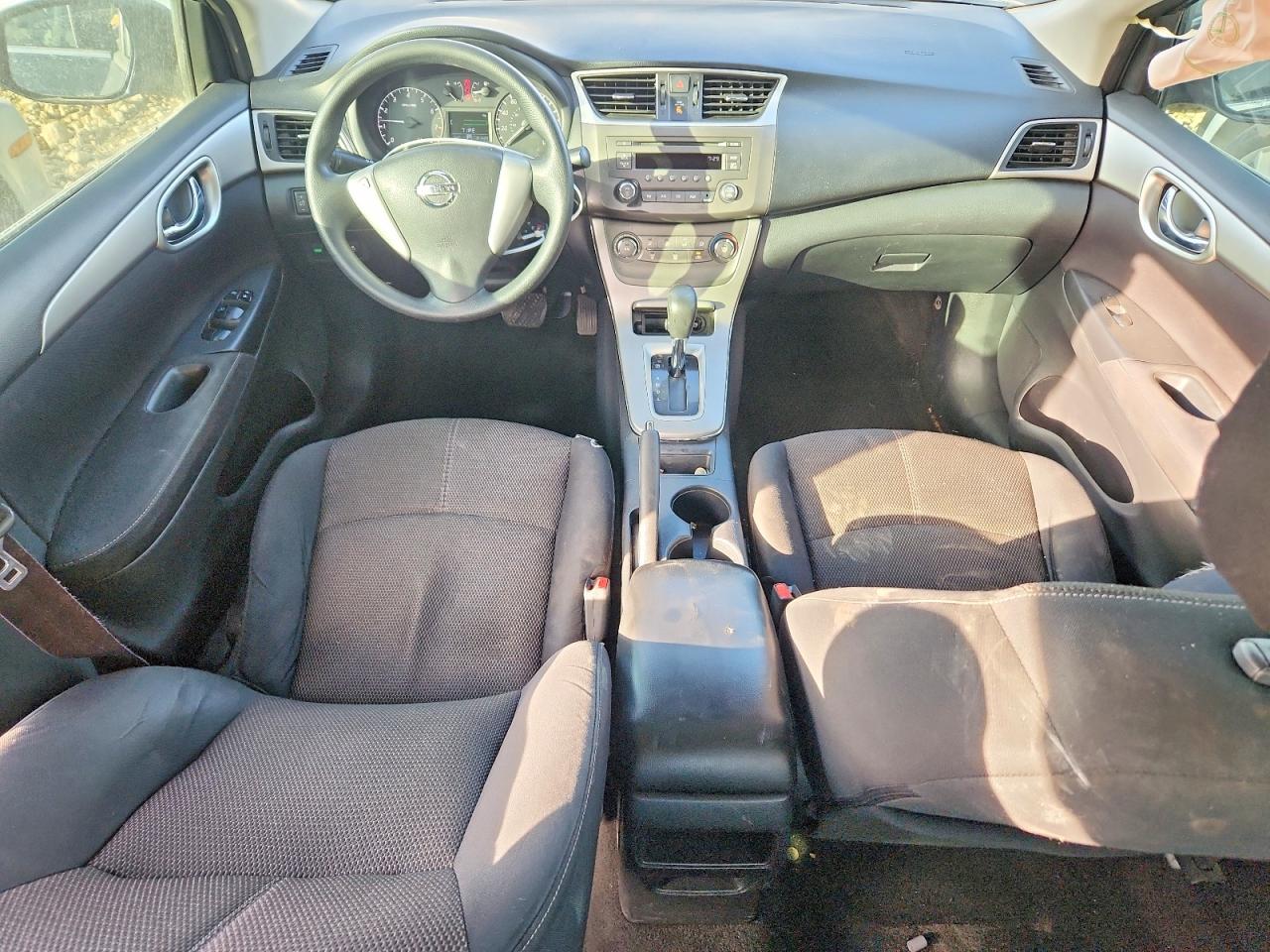 2014 NISSAN SENTRA S photo 8