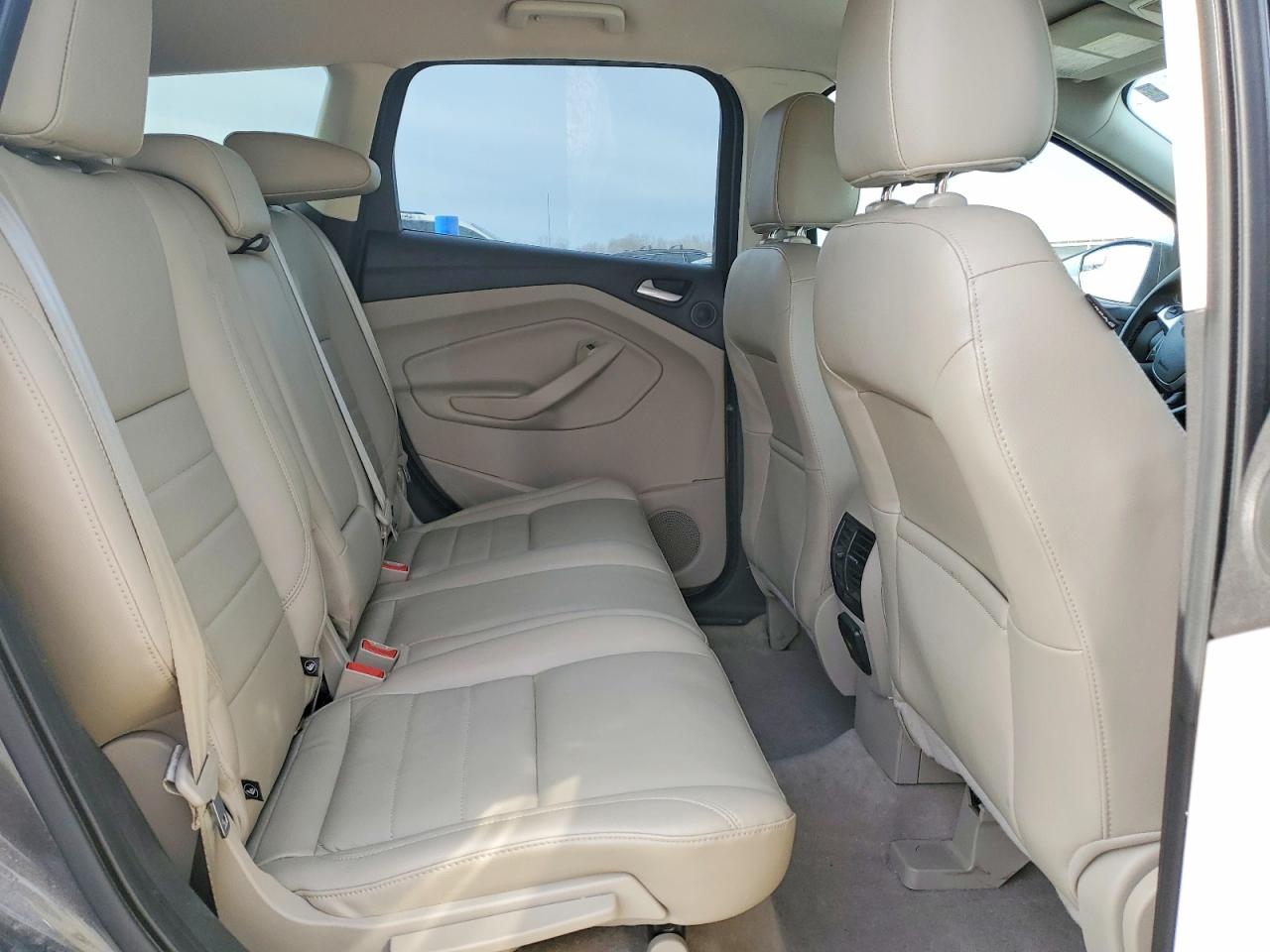 2015 FORD ESCAPE SE photo 11