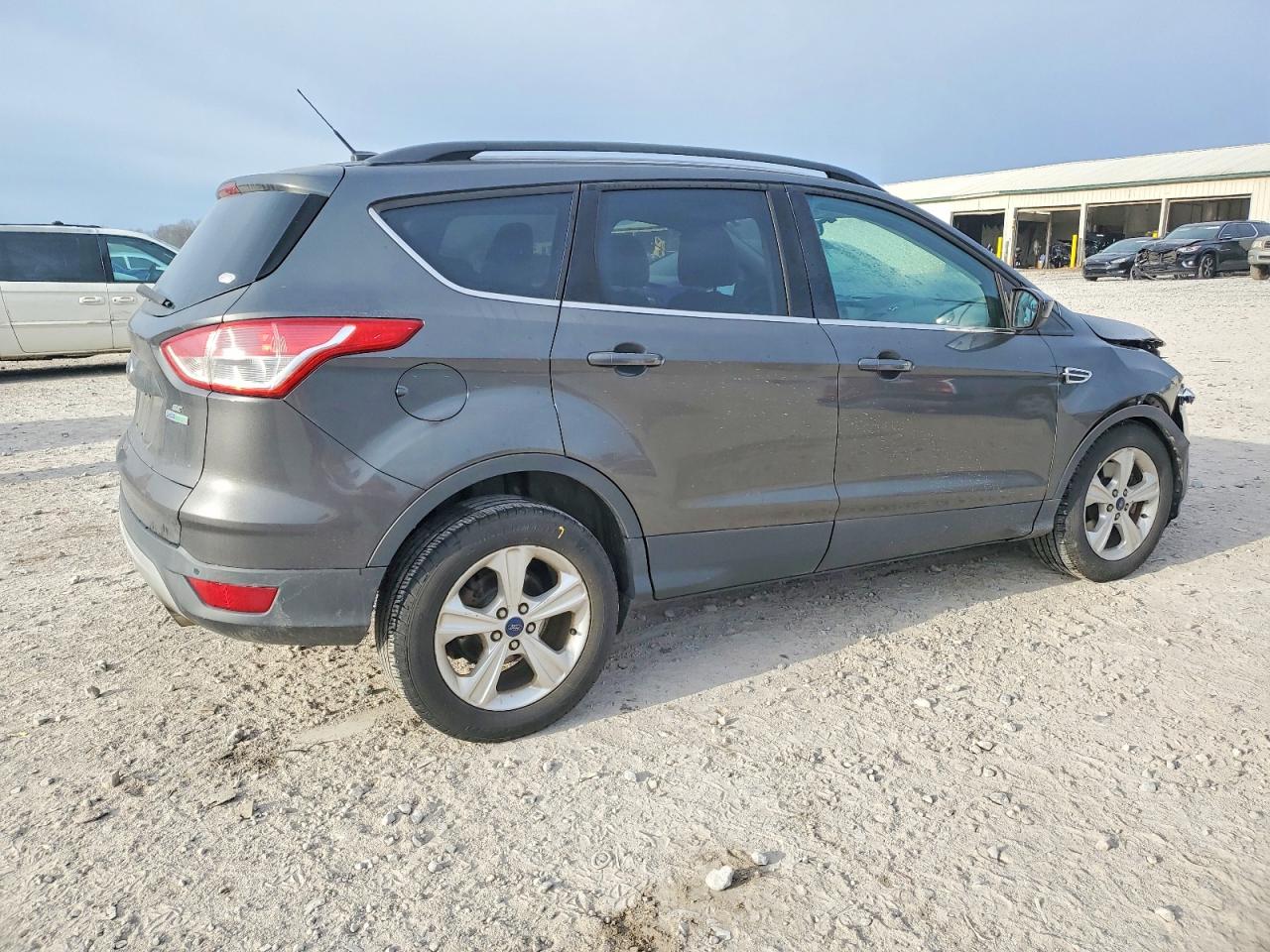 2015 FORD ESCAPE SE photo 3