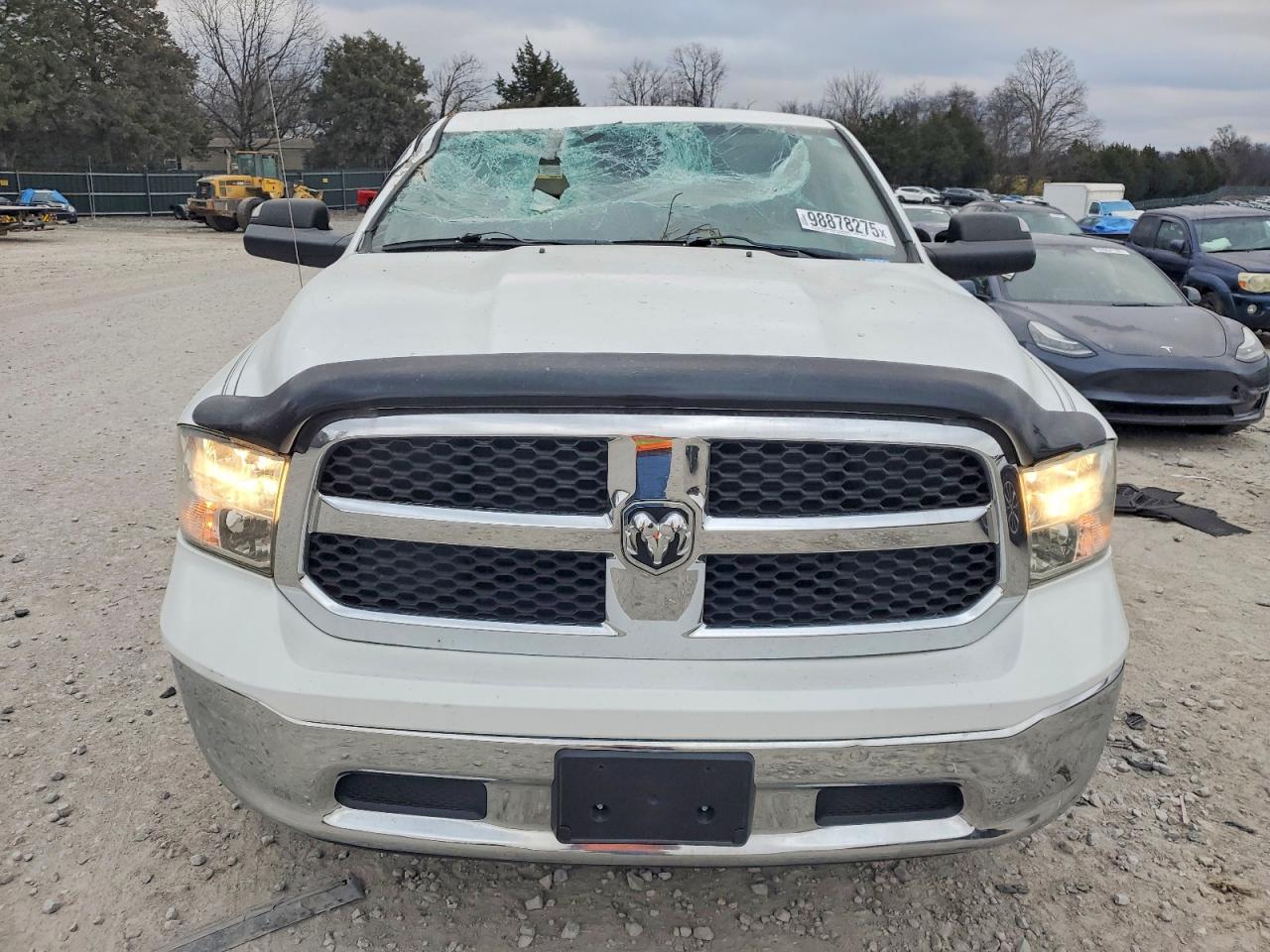 2014 RAM 1500 SLT photo 5