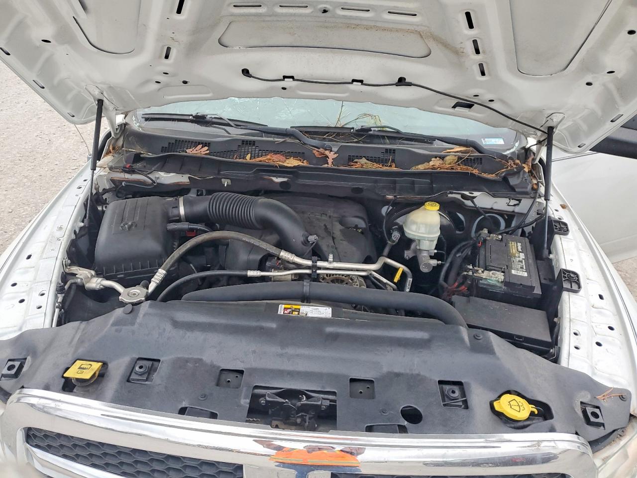 2014 RAM 1500 SLT photo 11