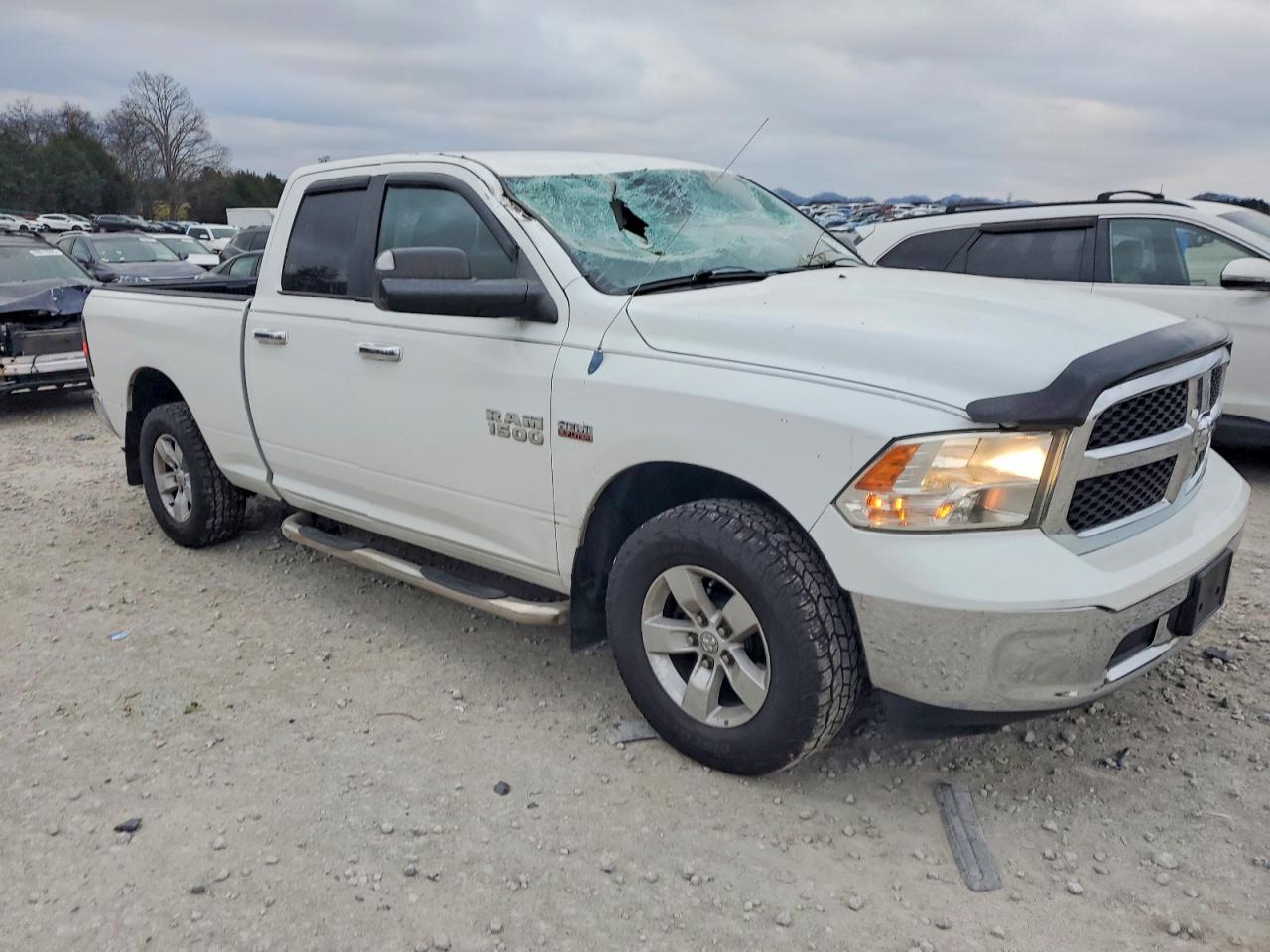 2014 RAM 1500 SLT photo 4