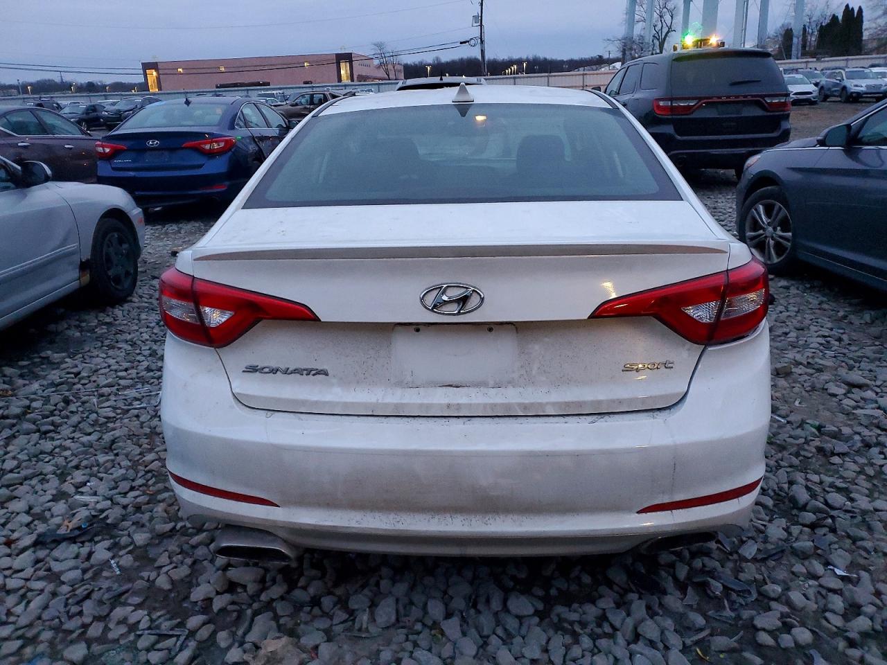 2015 HYUNDAI SONATA SPORT photo 6