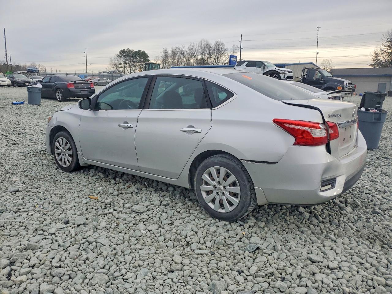 2016 NISSAN SENTRA S photo 2