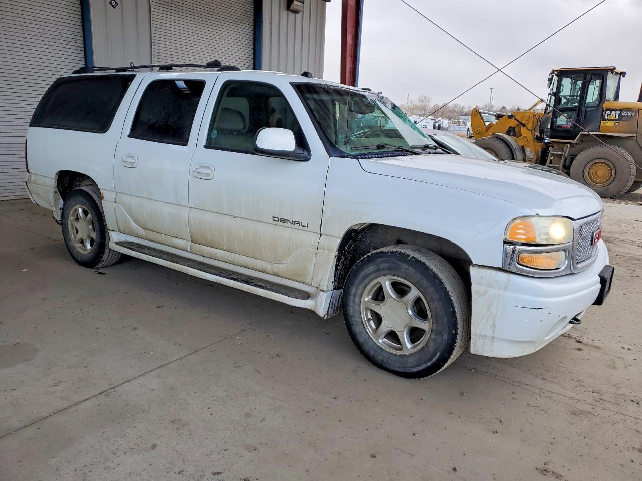 2004 GMC YUKON XL DENALI photo 7
