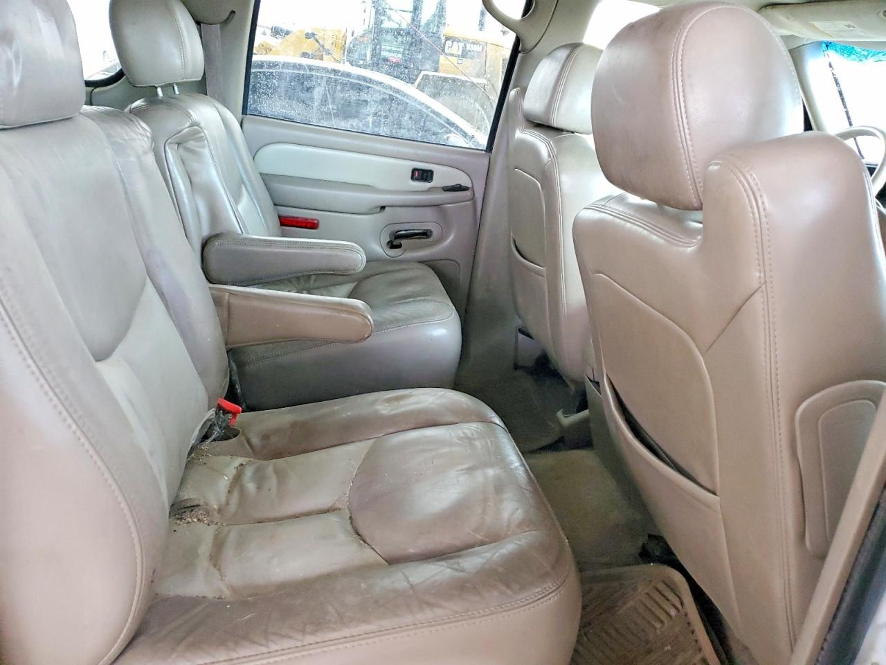 2004 GMC YUKON XL DENALI photo 21