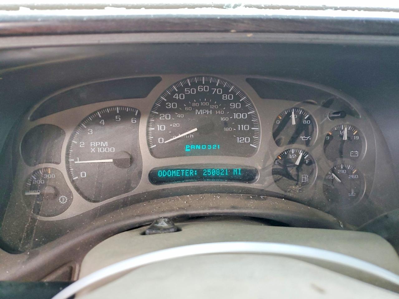 2004 GMC YUKON XL DENALI photo 17