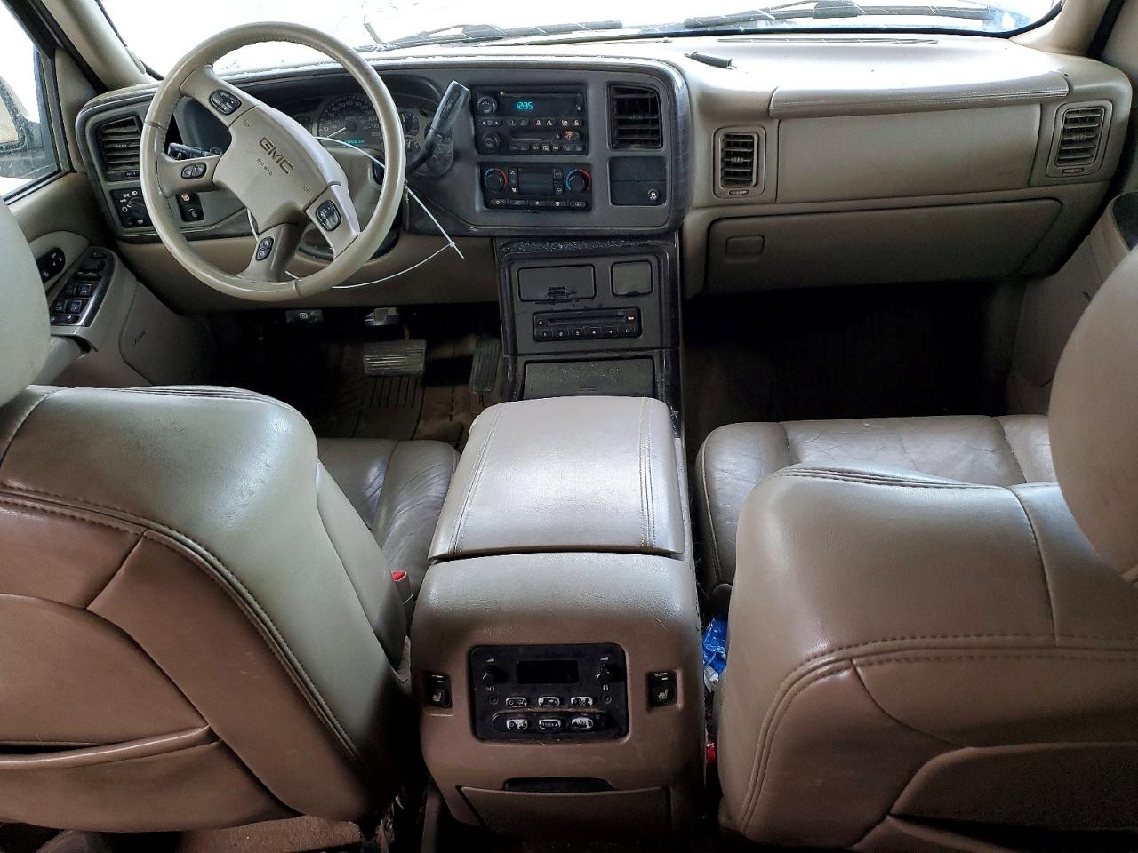 2004 GMC YUKON XL DENALI photo 15