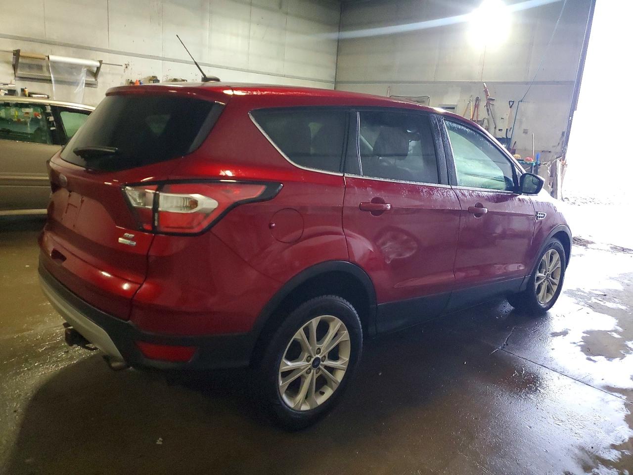 2017 FORD ESCAPE SE photo 3