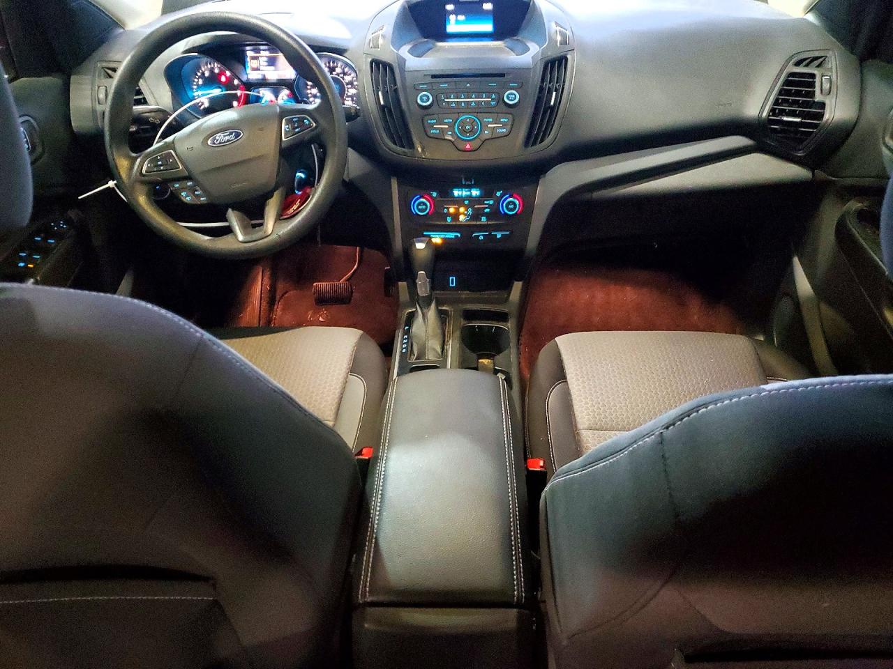 2017 FORD ESCAPE SE photo 8