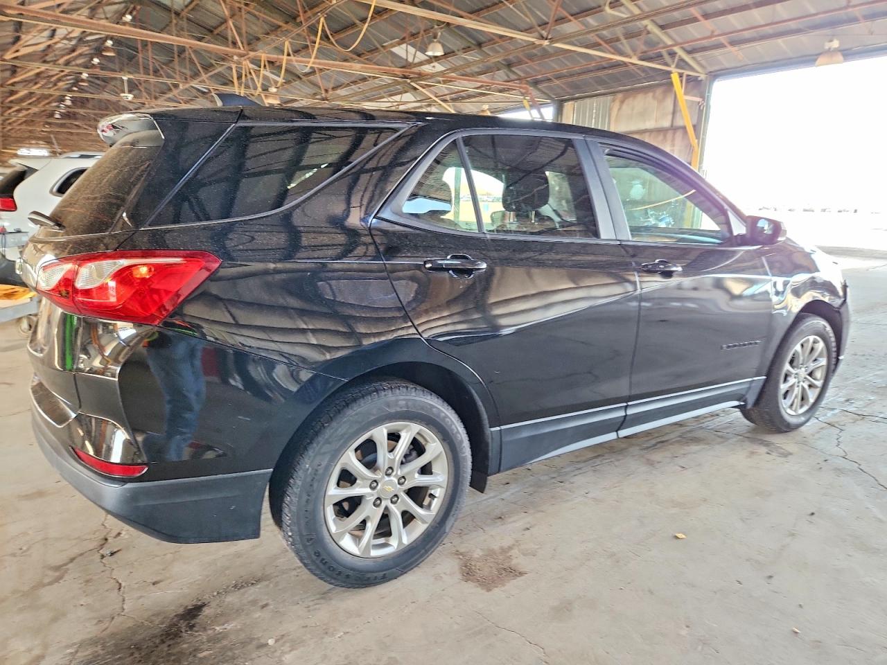 2021 CHEVROLET EQUINOX LS photo 5