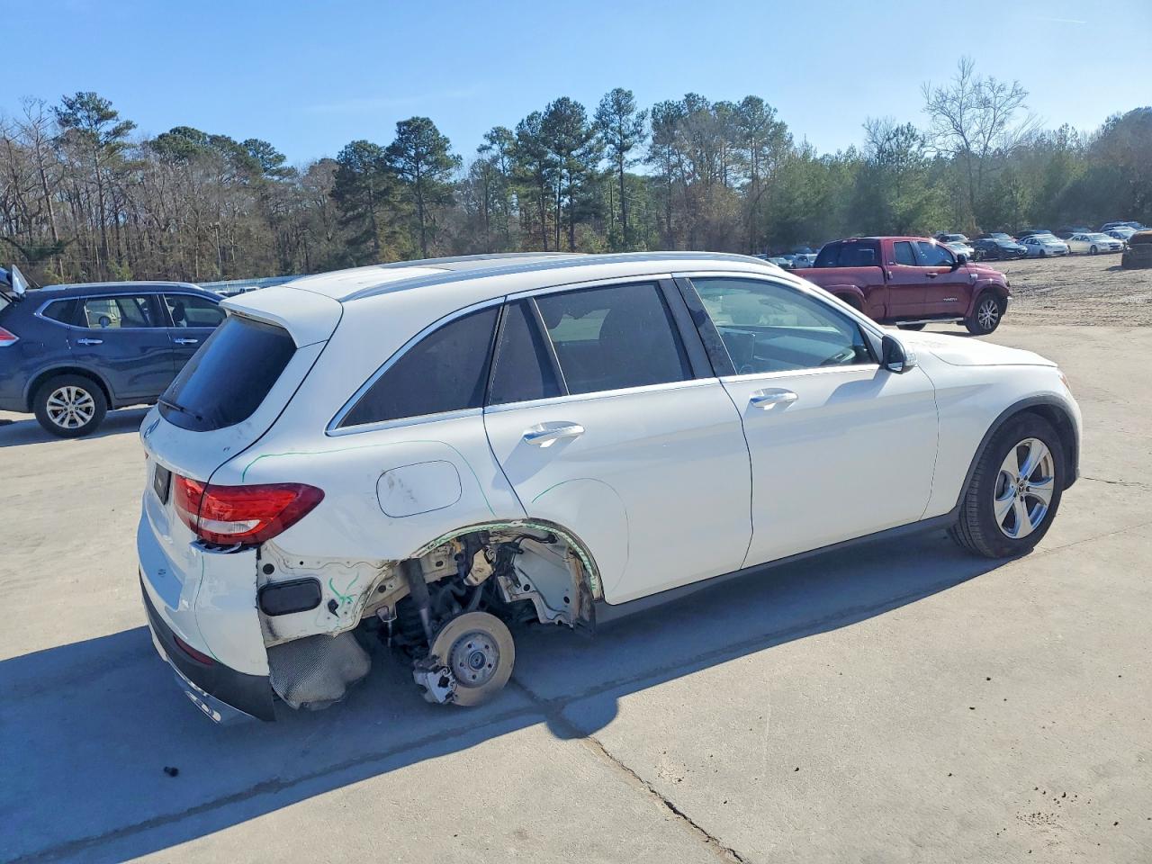 2018 MERCEDES-BENZ GLC 300 photo 3