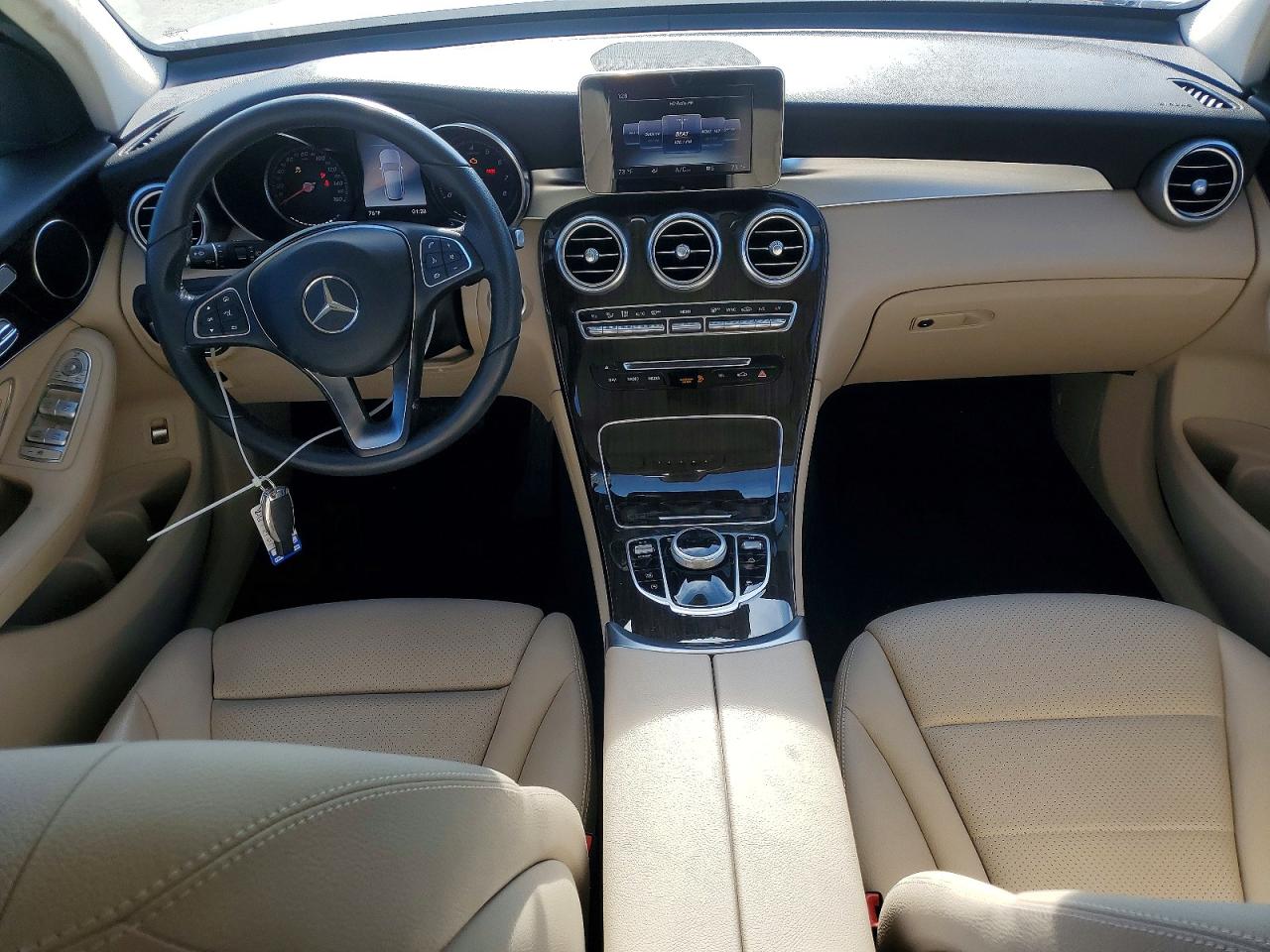 2018 MERCEDES-BENZ GLC 300 photo 8