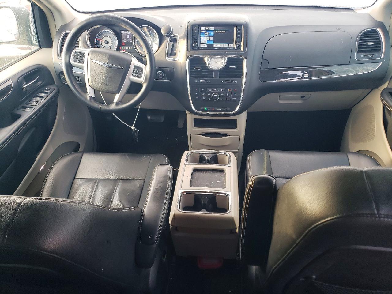 2006 CHRYSLER TOWN & COUNTRY LX photo 8