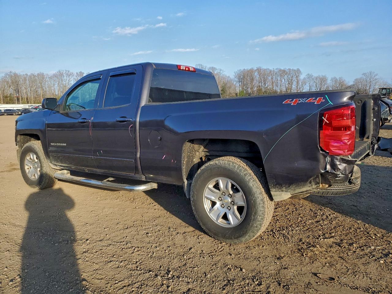 2015 CHEVROLET SILVERADO K1500 LT photo 3