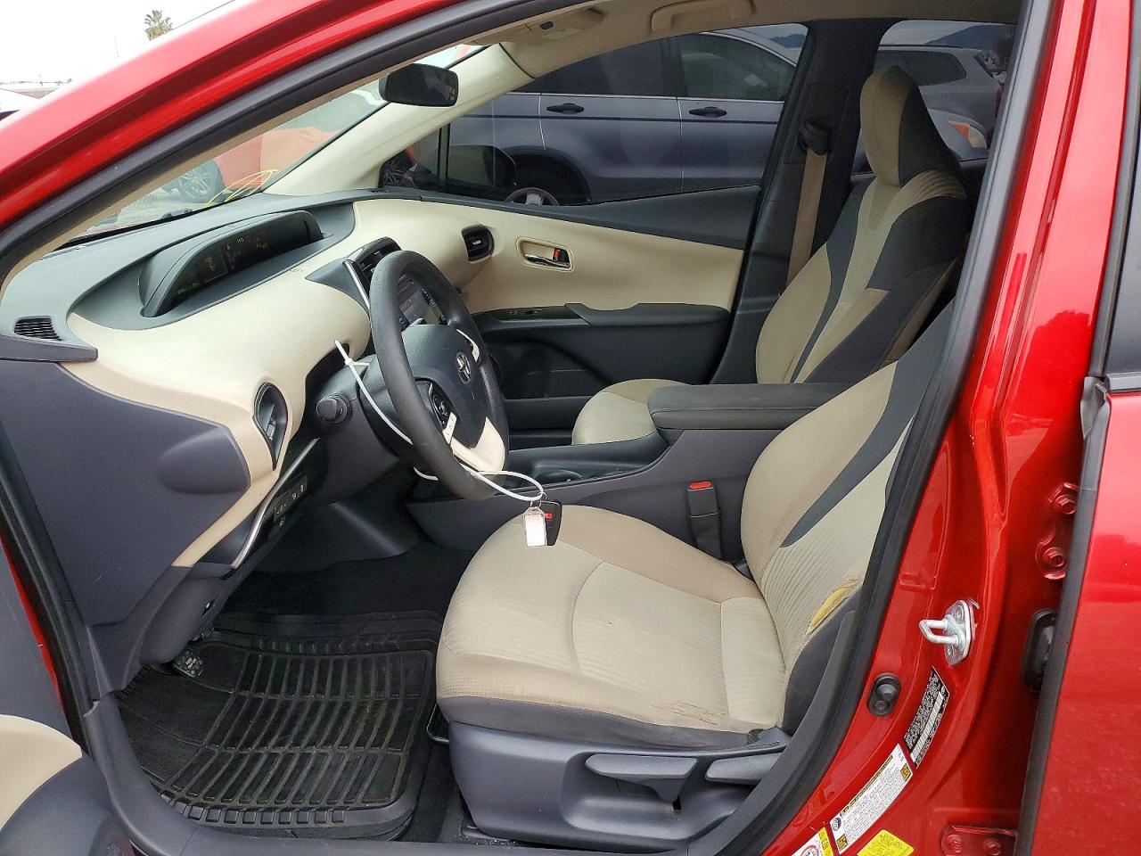 2017 TOYOTA PRIUS photo 13