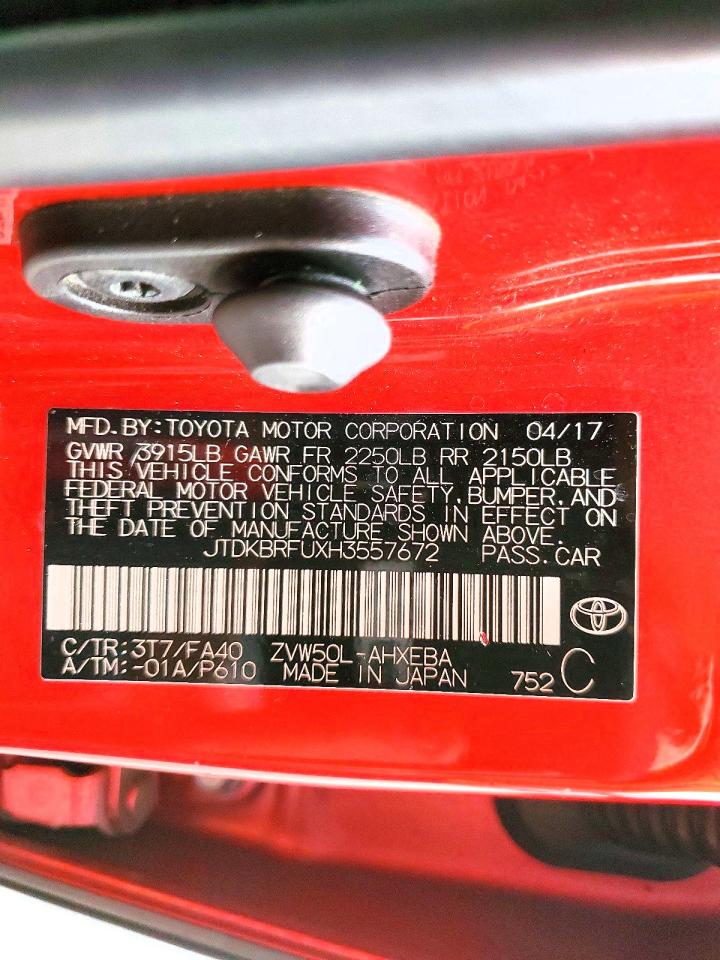 2017 TOYOTA PRIUS photo 23