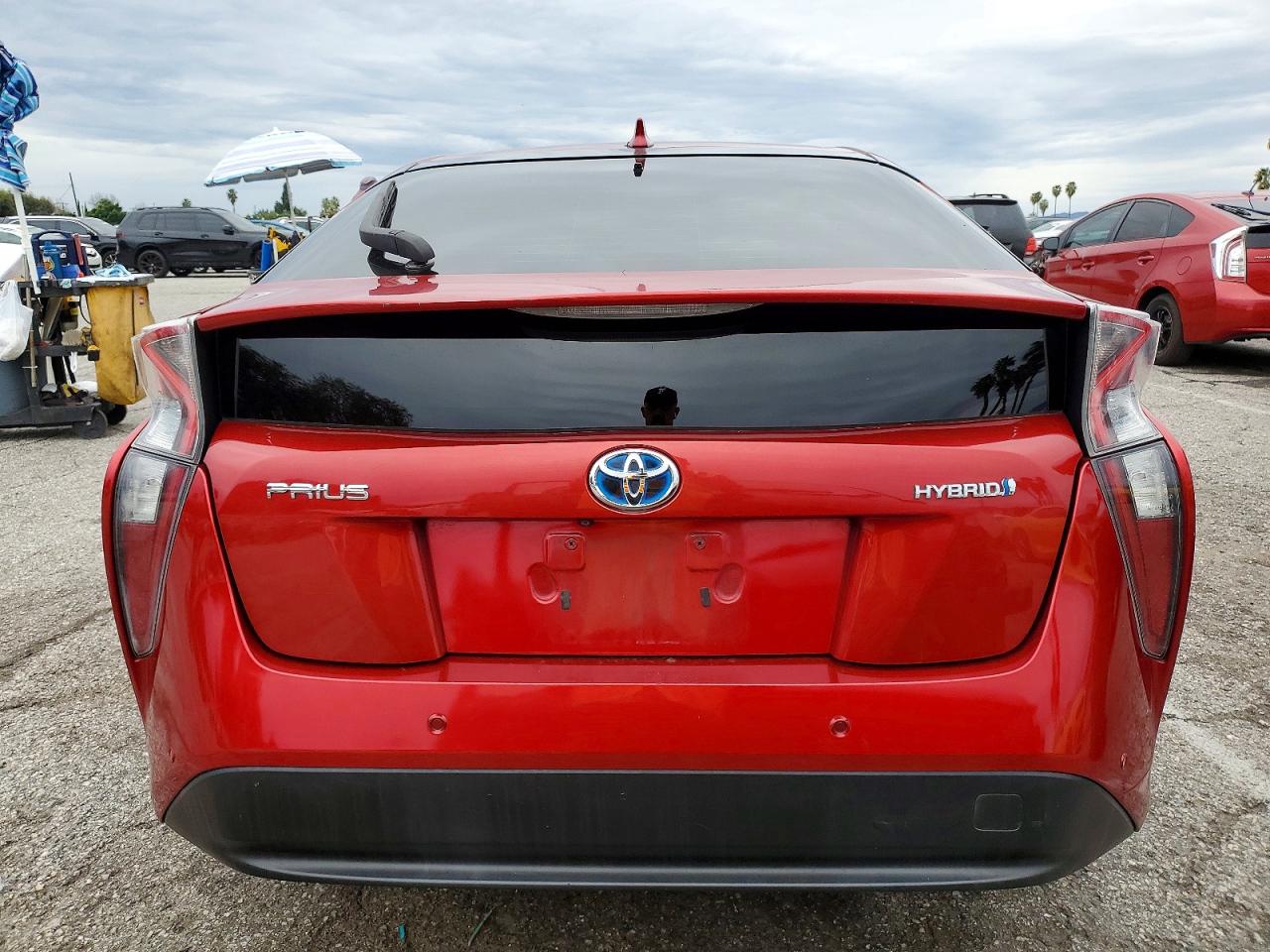 2017 TOYOTA PRIUS photo 11
