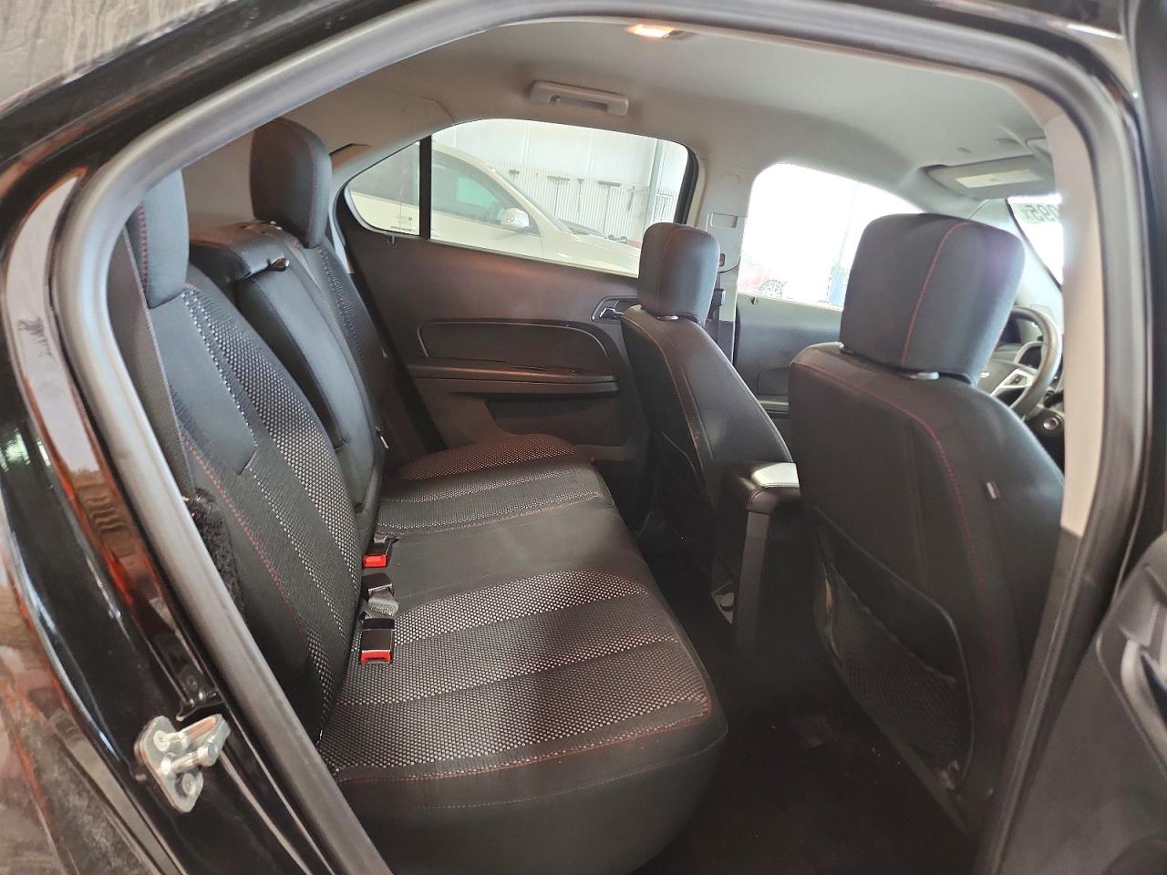 2017 CHEVROLET EQUINOX LT photo 11