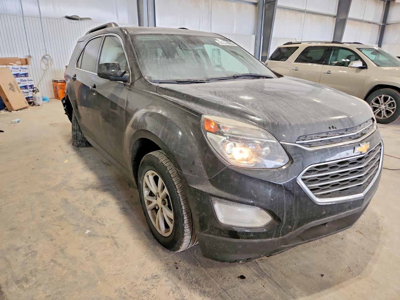 2017 CHEVROLET EQUINOX LT photo 4