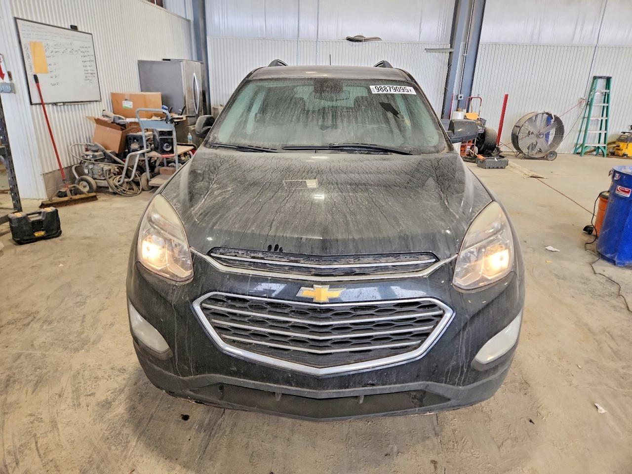 2017 CHEVROLET EQUINOX LT photo 5