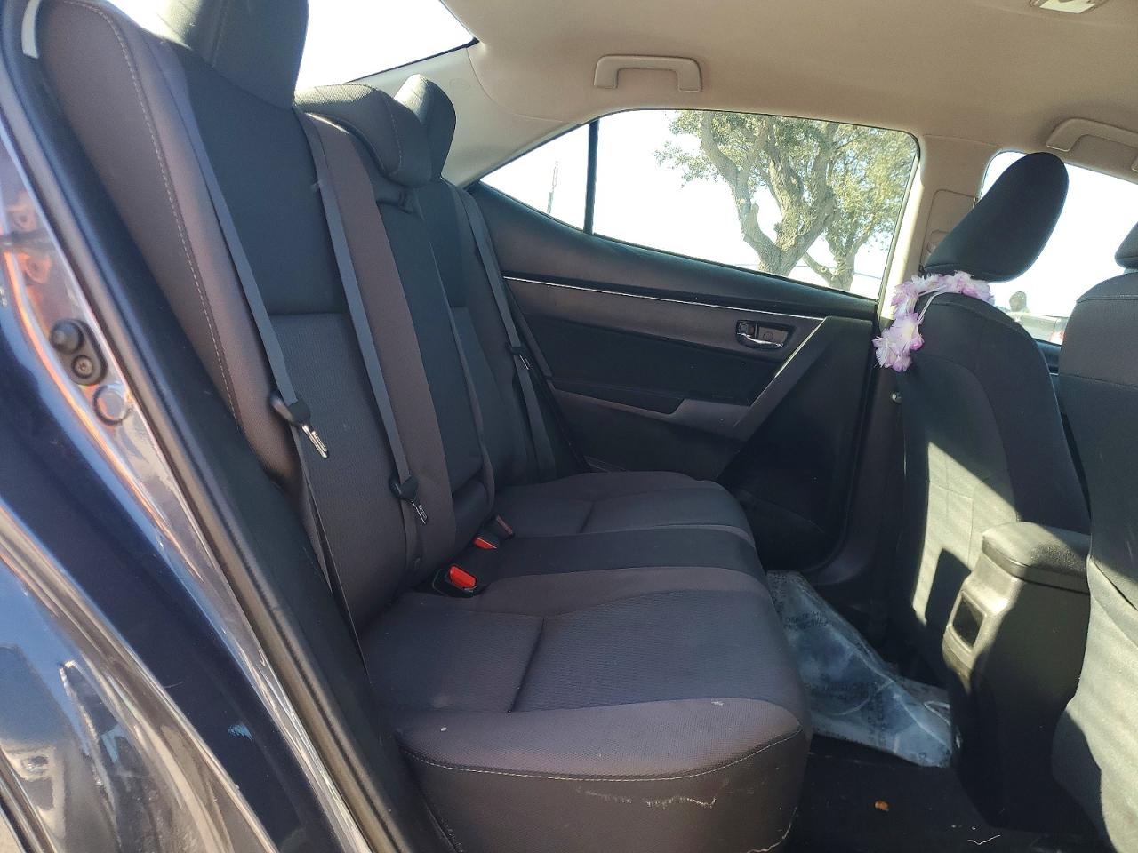 2018 TOYOTA COROLLA L photo 10