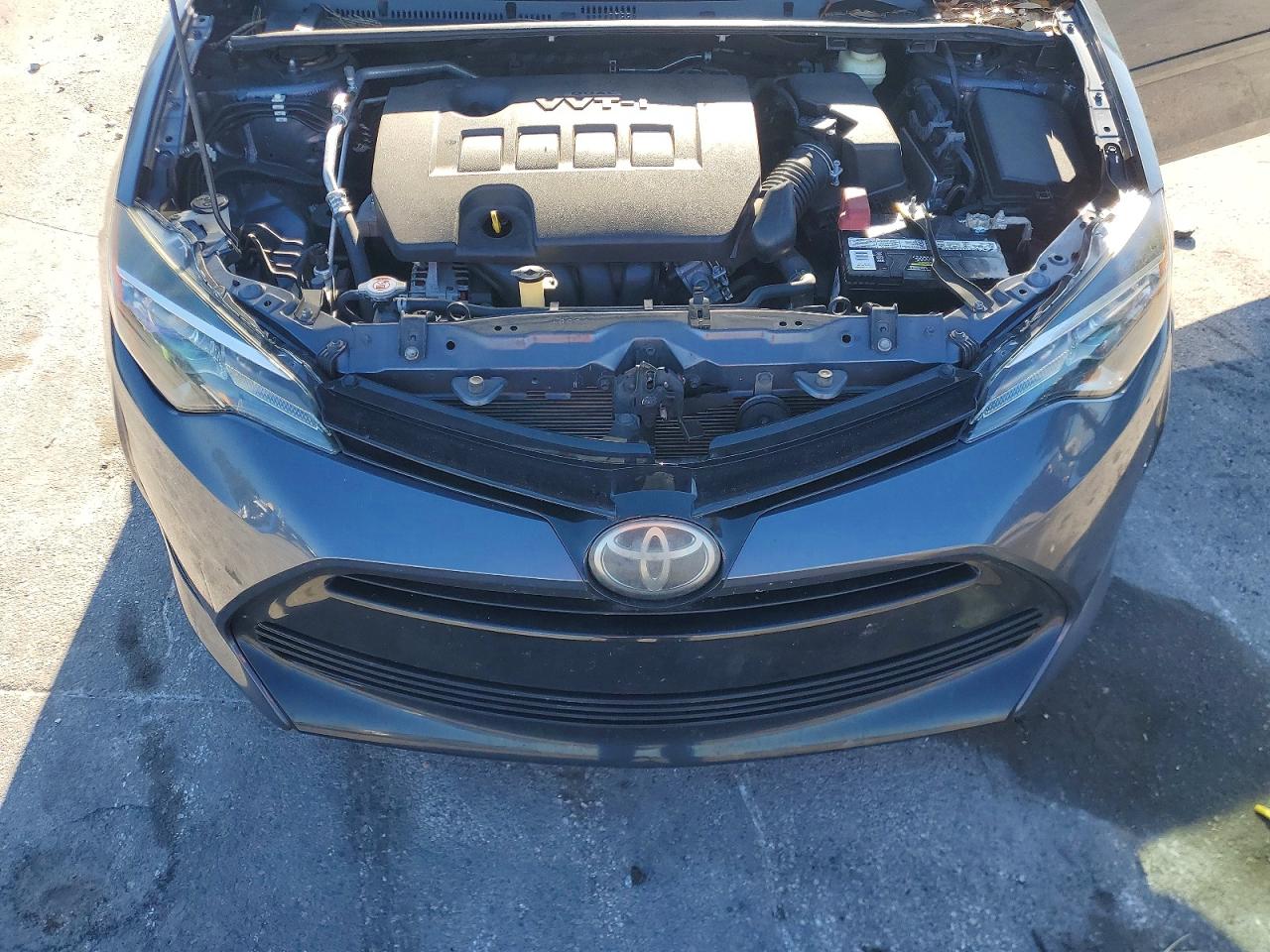 2018 TOYOTA COROLLA L photo 11