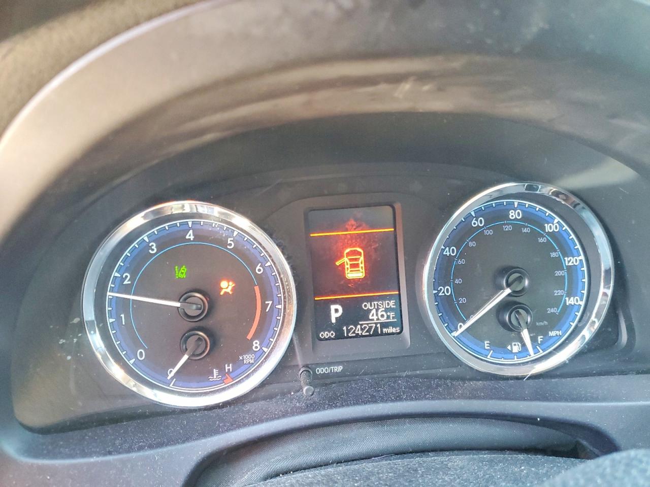 2018 TOYOTA COROLLA L photo 9