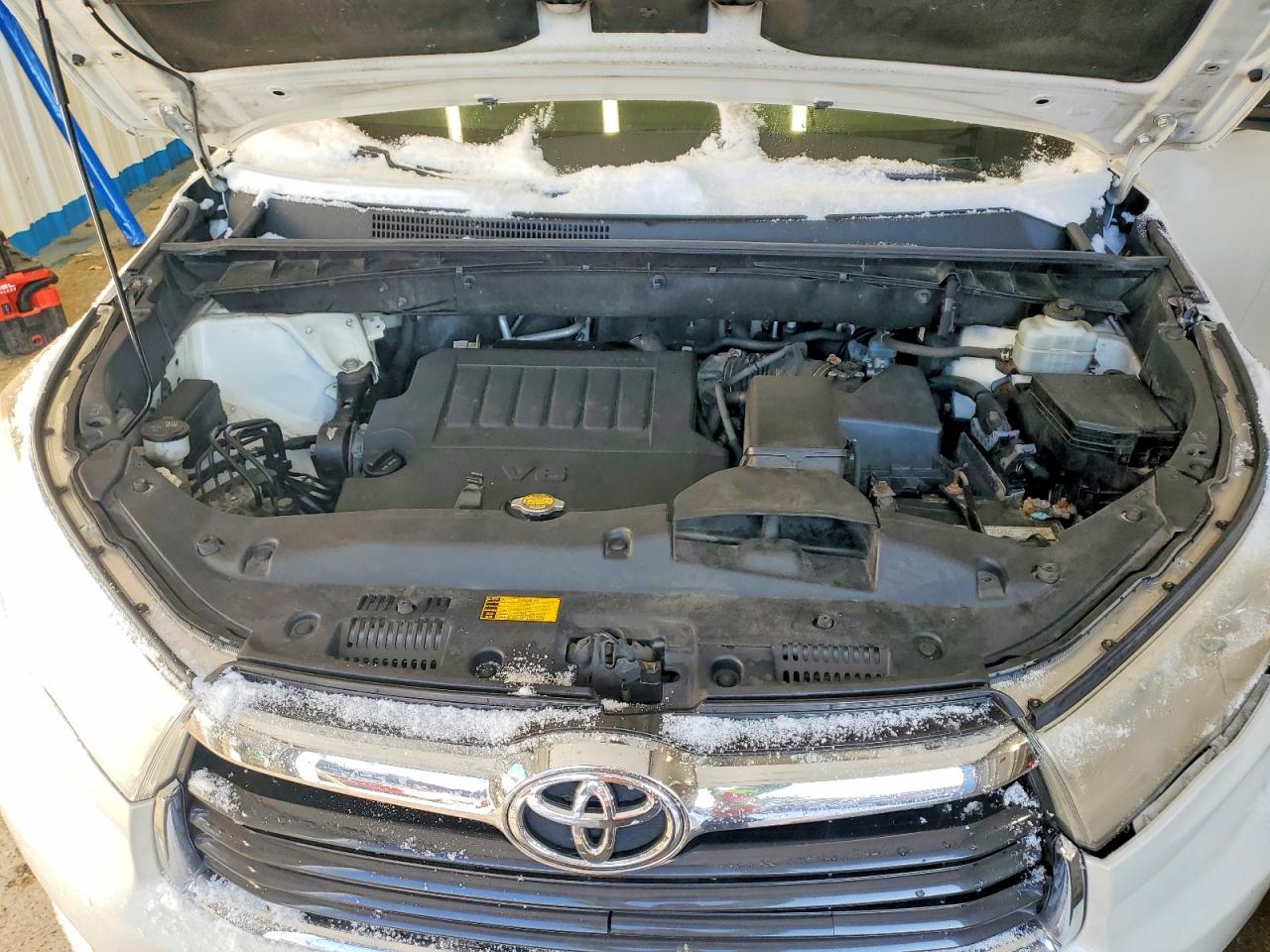 2014 TOYOTA HIGHLANDER XLE photo 34